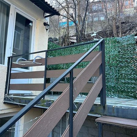 Cosy Apartment ボルジョミ エクステリア 写真